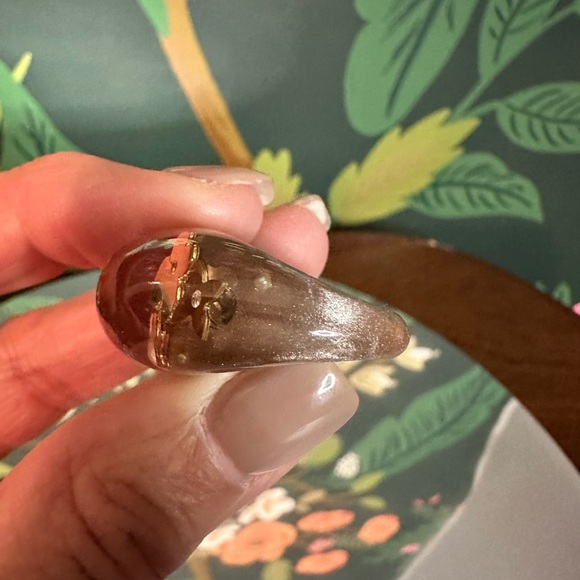 LOUIS VUITTON Monogram Gold Resin Inclusion Ring (Size 7.5) ๐ - Picture 7 of 13
